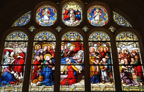 Val d Oise, la antigua iglesia de L Isle Adam — Foto de Stock