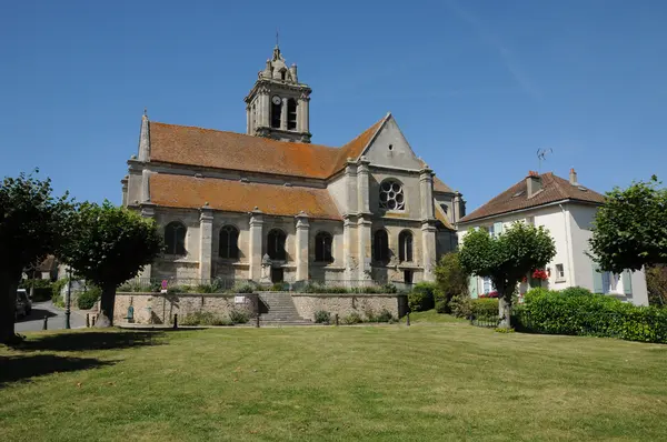 Ile de France, стара церква Epiais Сумах — стокове фото