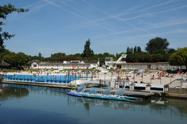 Val d Oise, piscina de L Isle Adam — Foto de Stock