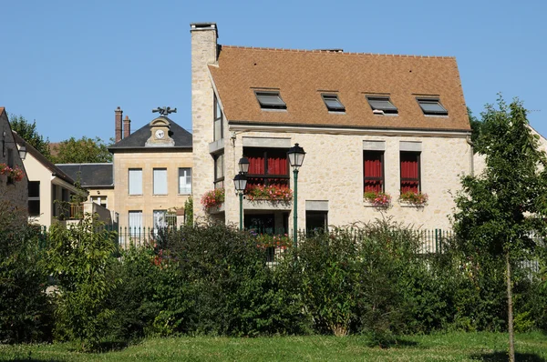 Francie, vesnice neuville sur oise v val d oise — Stock fotografie