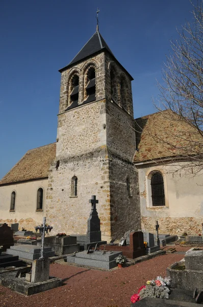 Francia, la iglesia de Bazoches sur Guyonne —  Fotos de Stock