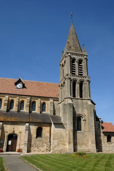 La antigua iglesia de Nesles la Vallee — Foto de Stock