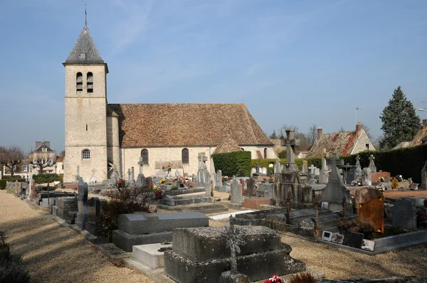 Francia, chiesa Saint-Eloi a Les Menuls — Foto Stock