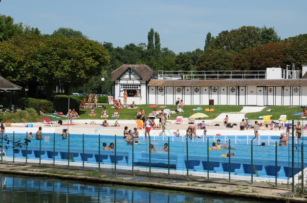 Val d Oise, piscina de L Isle Adam — Foto de Stock