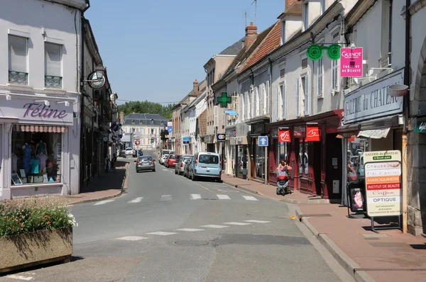 Francia, el pueblo de Maintenon en Eure et Loir — Foto de Stock