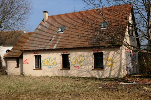 Francia, casa dañada en les Yvelines — Foto de Stock