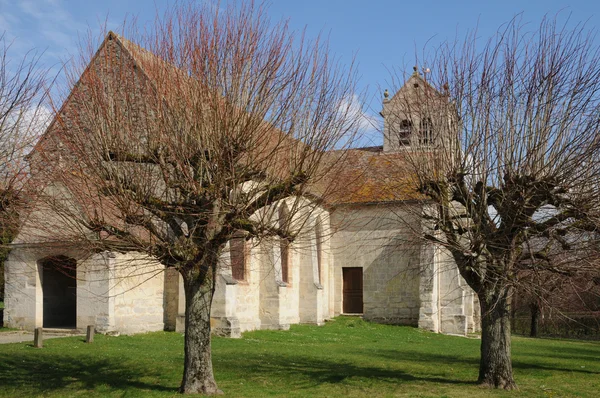 Frankrike, den gamla kyrkan av wy dit joli by — Stockfoto