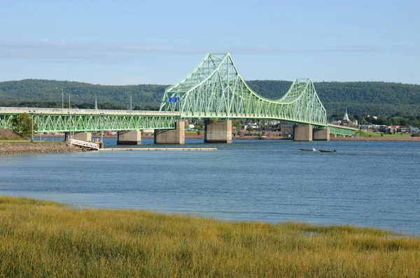 Квебек, мост между Кэмпбеллтоном и Пуэнт-а-ла-Круа — стоковое фото