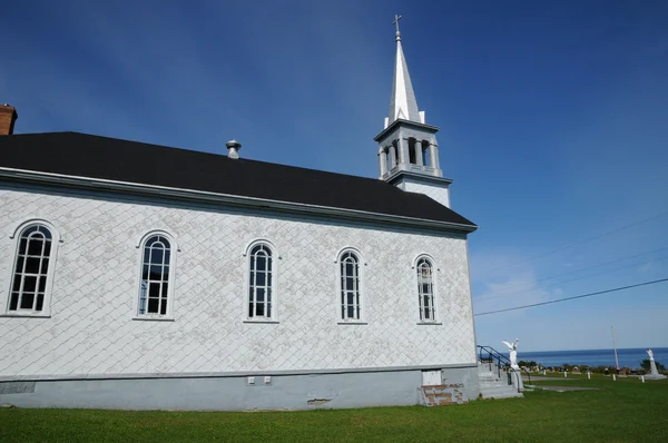 Quebec, zabytkowy kościół ruisseau à rebours, Rivière c — Zdjęcie stockowe