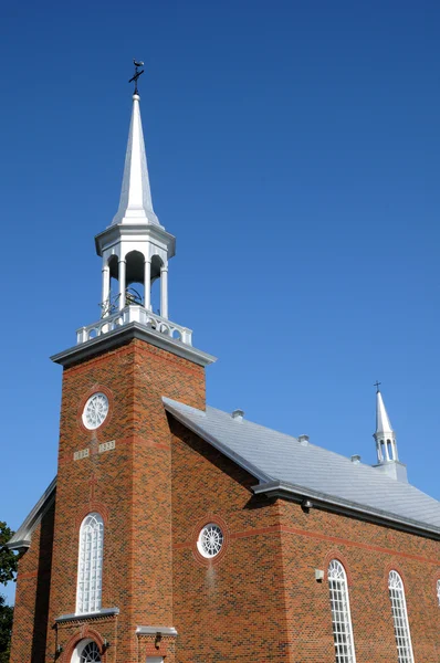 新しいリッチモンドの歴史的な教会、ケベック — ストック写真