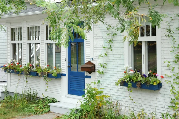 Quebec, casa en la ciudad de Levis en los Apalaches Chaudiere — Foto de Stock