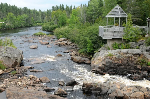 Quebec, le moulin des pionniers la dore içinde park — Stok fotoğraf