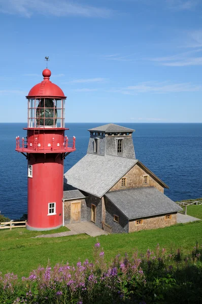 Québec, le phare de Pointe a la Renommee en Gaspésie — Photo