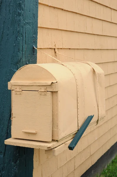 Quebec, Briefkasten an einem alten Haus — Stockfoto