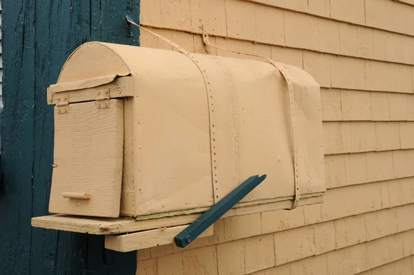 Quebec, caixa de correio numa casa velha — Fotografia de Stock