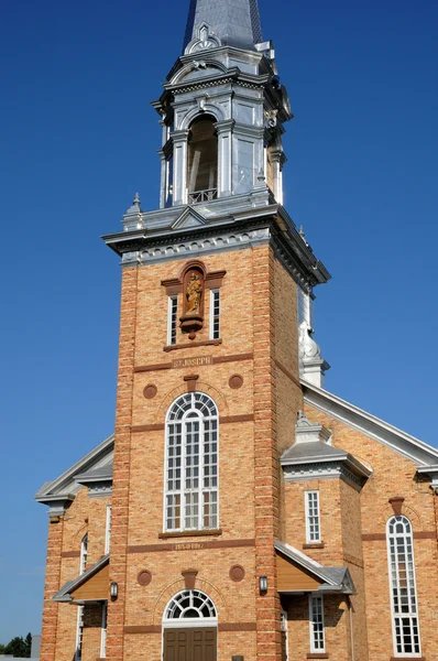 Quebec, the historical church of Tracadieche carleton — Stock Photo, Image