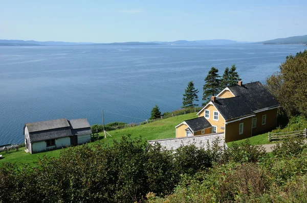 Québec, maison ancienne à l Anse Blanchet dans le Parc National du Pour — Photo