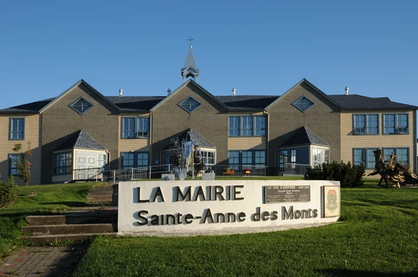 Quebec, a prefeitura de Sainte Anne des Monts — Fotografia de Stock