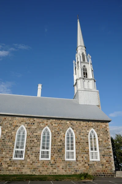 Quebec, historický kostel saint denis v bas saint laure — Stock fotografie