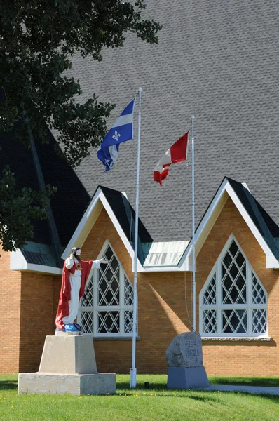 魁北克省，历史教会的圣马克西姆 du mont 路易 — 图库照片
