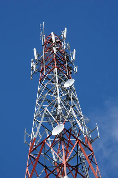 Antenas en un pilón en Quebec — Foto de Stock