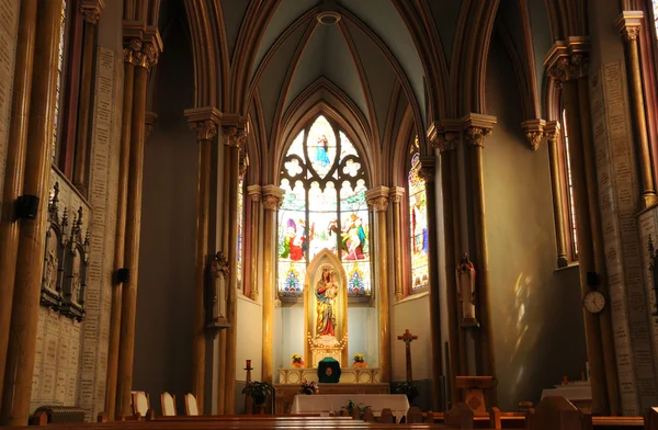 Quebec, la iglesia histórica de Nuestra Señora del Sacro Corazón — Foto de Stock