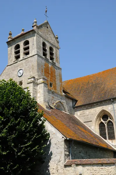 Γαλλία, η εκκλησία Ρομαίν Άγιος του χωριού joli dit wy — Φωτογραφία Αρχείου