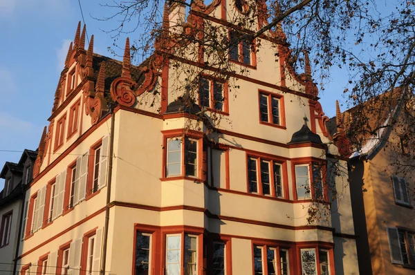 Bas Rhin, old building in Strasbourg — Stock Photo, Image