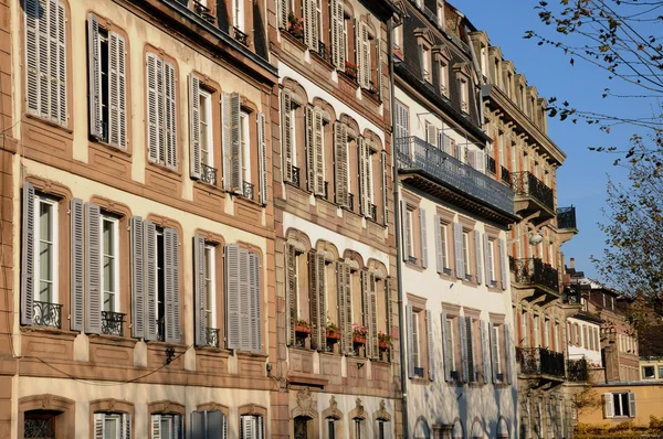 Bas rhin, staré budově ve Štrasburku — Stock fotografie