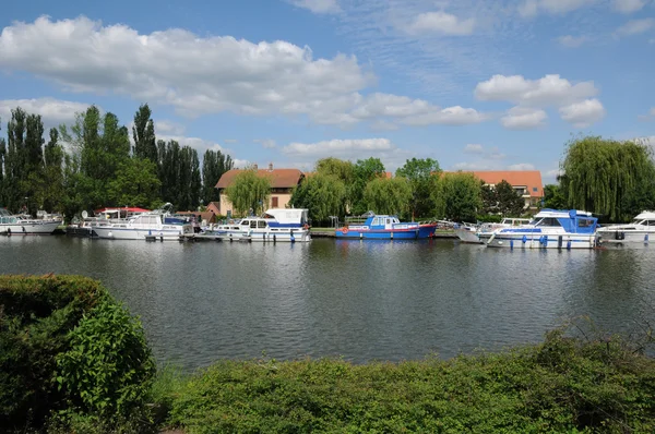 Bas Rhin, barcos no canal de em Saverne — Fotografia de Stock