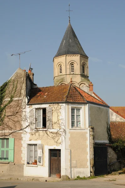 Francia, chiesa di Saint Martin la Garenne a Les Yvelines — Foto Stock