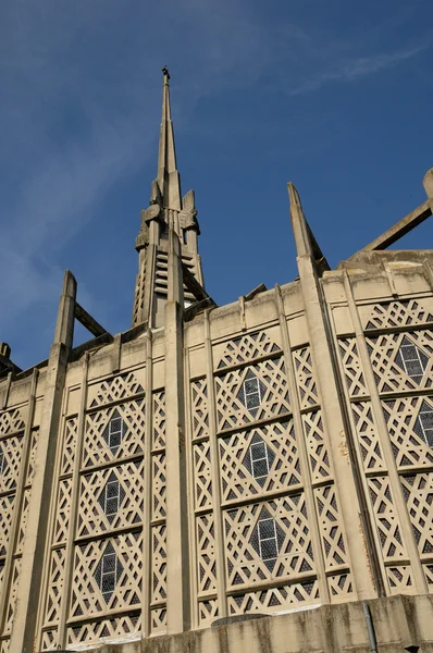 Sainte therese kerk in aubergenville — Stockfoto