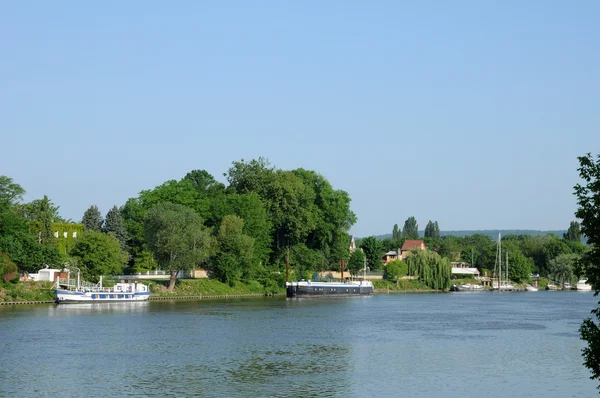 Francia, la città di Triel sur Seine — Foto Stock