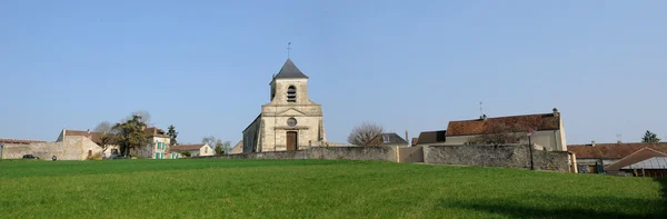 Francie, klasické kostel sagy val d oise — Stock fotografie