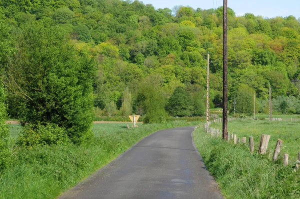 Normandie, a country road in Radepont — Stock Photo, Image