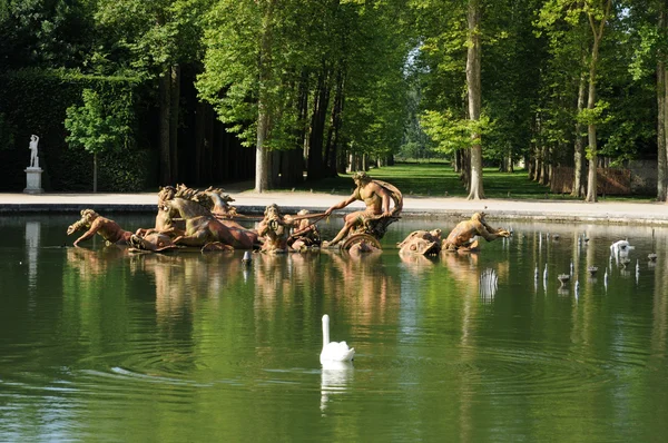 Frankrike, bassin du char d apollon i park i versailles palac — Stockfoto
