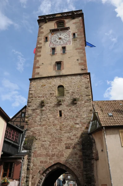 Alsacia, torre medieval en Ribeauville — Foto de Stock