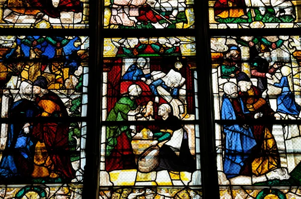 Iglesia de San Sulpicio de Nogent le Roi en Eure et Loir — Foto de Stock