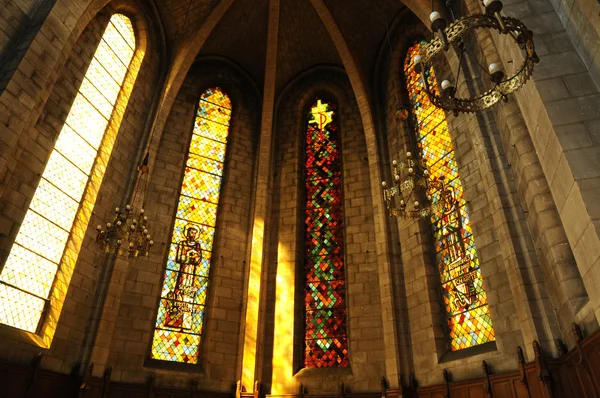 프랑스, 스테인드 글라스 창 레 뮈로의 교회에 있는 — 스톡 사진