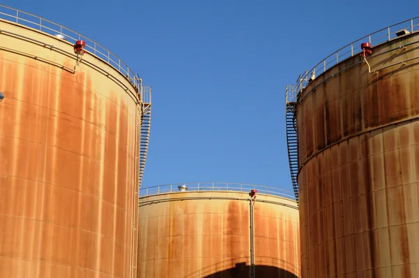 Alzacja, zbiornik oleju w porcie w Strasburgu — Zdjęcie stockowe