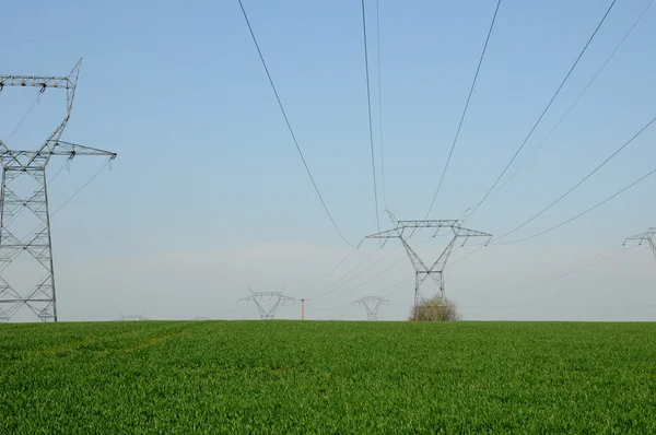 Stromleitung in Frankreich — Stockfoto