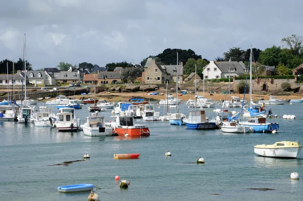 Bretagne, costa de granito rosa en Tregastel — Foto de Stock