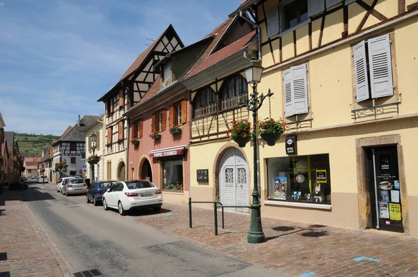 A aldeia de Rouffach na Alsácia — Fotografia de Stock