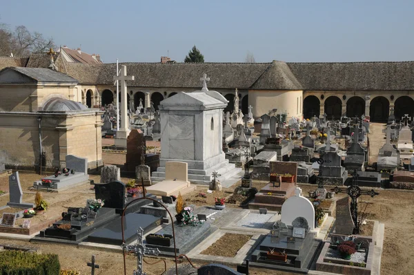 France, the cemetery of Montfort l Amaury — Stock Photo, Image