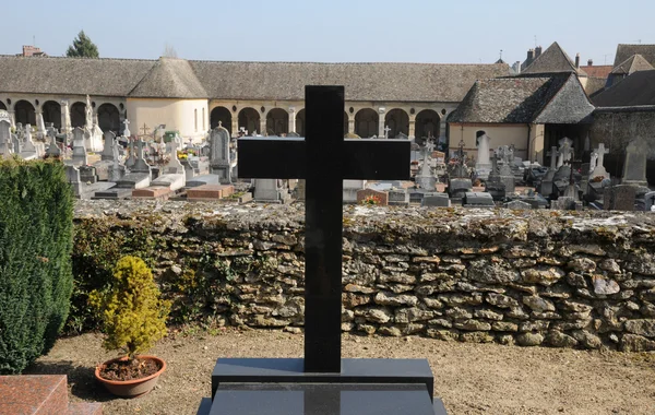 Ranska, Montfort l Amauryn hautausmaa — kuvapankkivalokuva