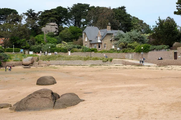 Plaży malownicze saint guirec w ploumanac h — Zdjęcie stockowe