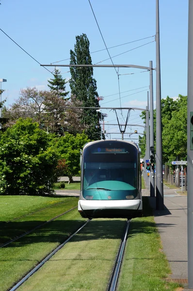 France, tramway in European Parliamant distric of Strasbourg — Stock Photo, Image