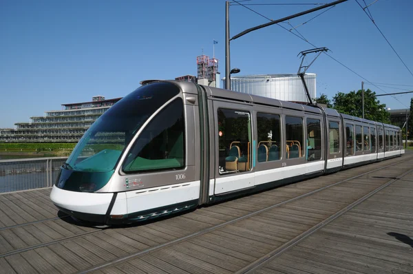 France, tramway in European Parliamant distric of Strasbourg — Stock Photo, Image