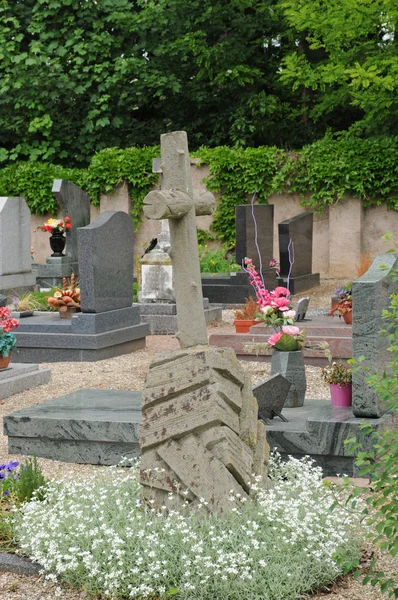 Le cimetière d'Oberhausbergen en Alsace — Photo