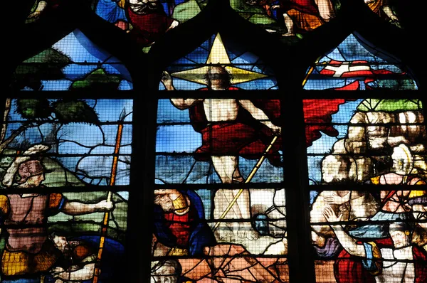 França, a igreja de Montfort l Amaury — Fotografia de Stock